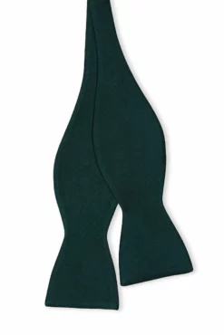 Daniel Bow Tie - Emerald -US Skirt Sales 2024 2ec977dce40819a053d274799d16e9c7 scaled