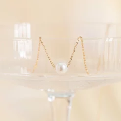 Santa Barbara Single Pearl Necklace -US Skirt Sales 2024 BIRDY GREY SINGLE PEARL NECKLACE SMALL GOLD 02