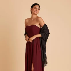 Shawl With Fringe - Black 9 Shawl With Fringe - Black -US Skirt Sales 2024 BIRDY GREY CASHMERE SHAWL BLACK 02 RT CROP