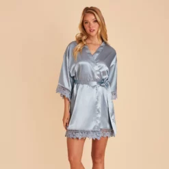 Claudine Lace Robe - Dusty Blue -US Skirt Sales 2024 BIRDY GREY CLAUDINE SATIN LACE BRIDESMAID ROBE DUSTY BLUE 01