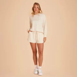 Crew Neck Sweatshirt - Vanilla Cream 18 Crew Neck Sweatshirt - Vanilla Cream -US Skirt Sales 2024 BIRDY GREY LOUNGEWEAR CREWNECK VANILLA CREAM 01