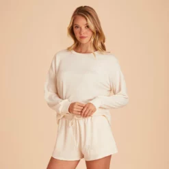 Crew Neck Sweatshirt - Vanilla Cream 21 Crew Neck Sweatshirt - Vanilla Cream -US Skirt Sales 2024 BIRDY GREY LOUNGEWEAR CREWNECK VANILLA CREAM 05